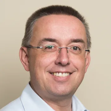 Sebastian J. Schmidt